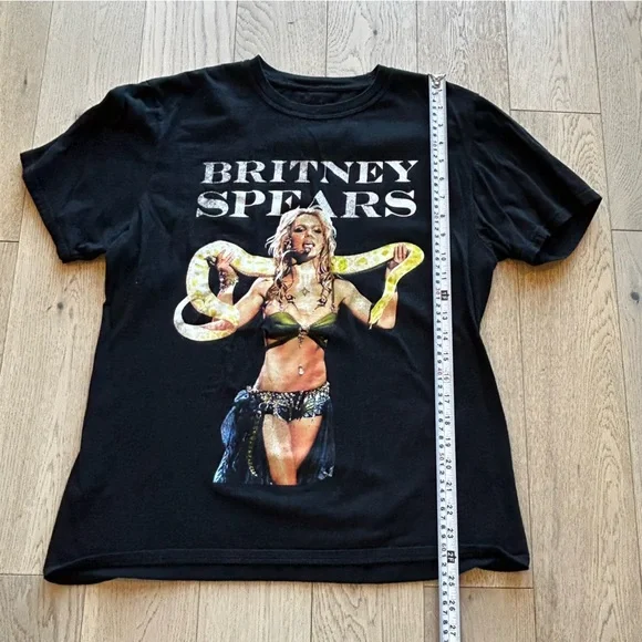 Britney Spears Official Merch Black T-Shirt Size L - Picture 3 of 6